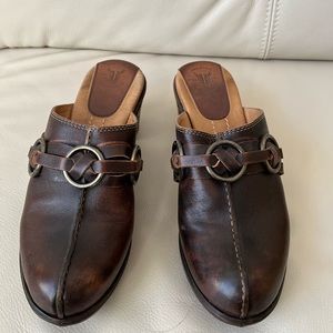 Frye leather braided accent mule.